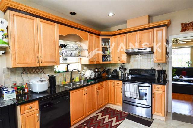 250717215546_Upstair - kitchen.JPG